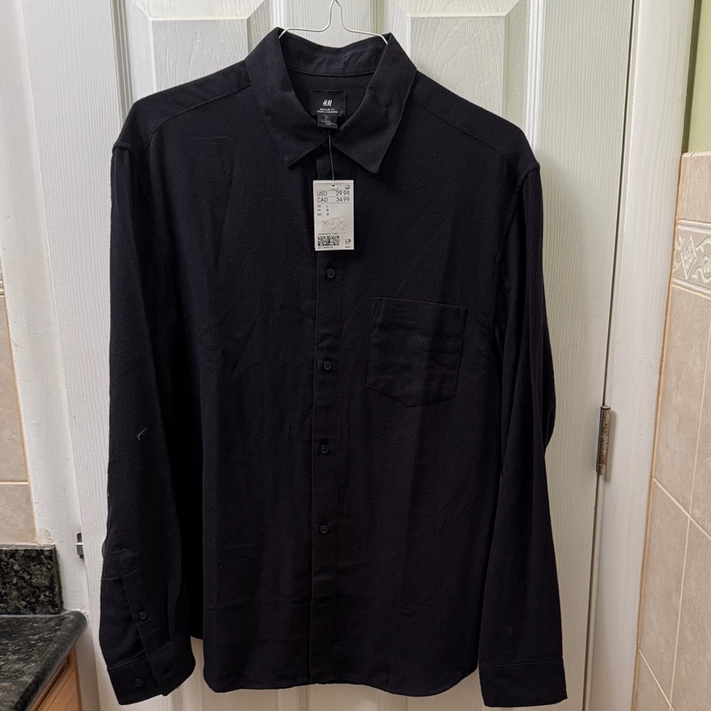 H&M Men's Black Casual Button-Down Shirt